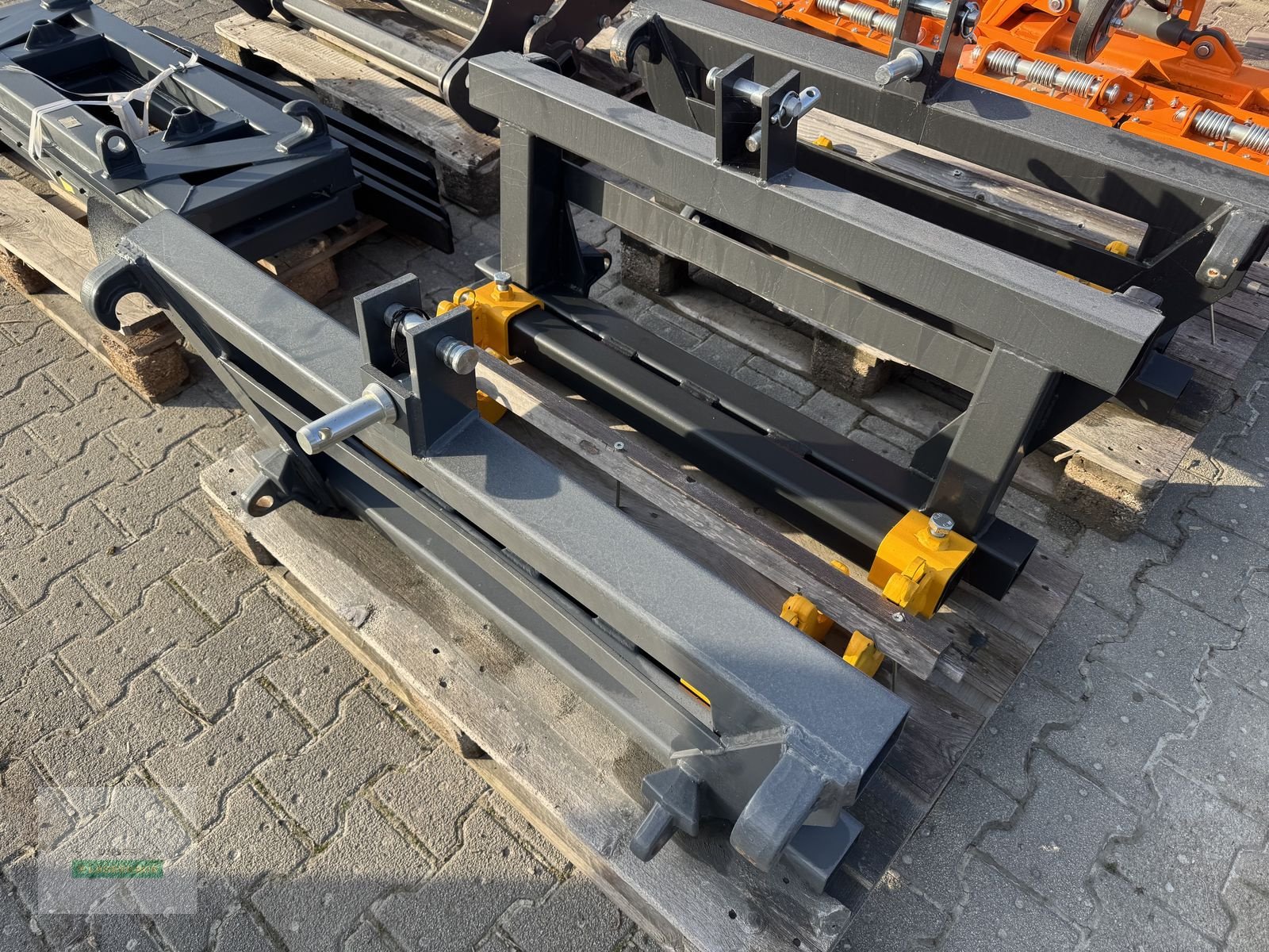 Frontladerzubehör des Typs Sonstige Euro auf Dreipunkt Adapter, Neumaschine in Hartberg (Bild 3)