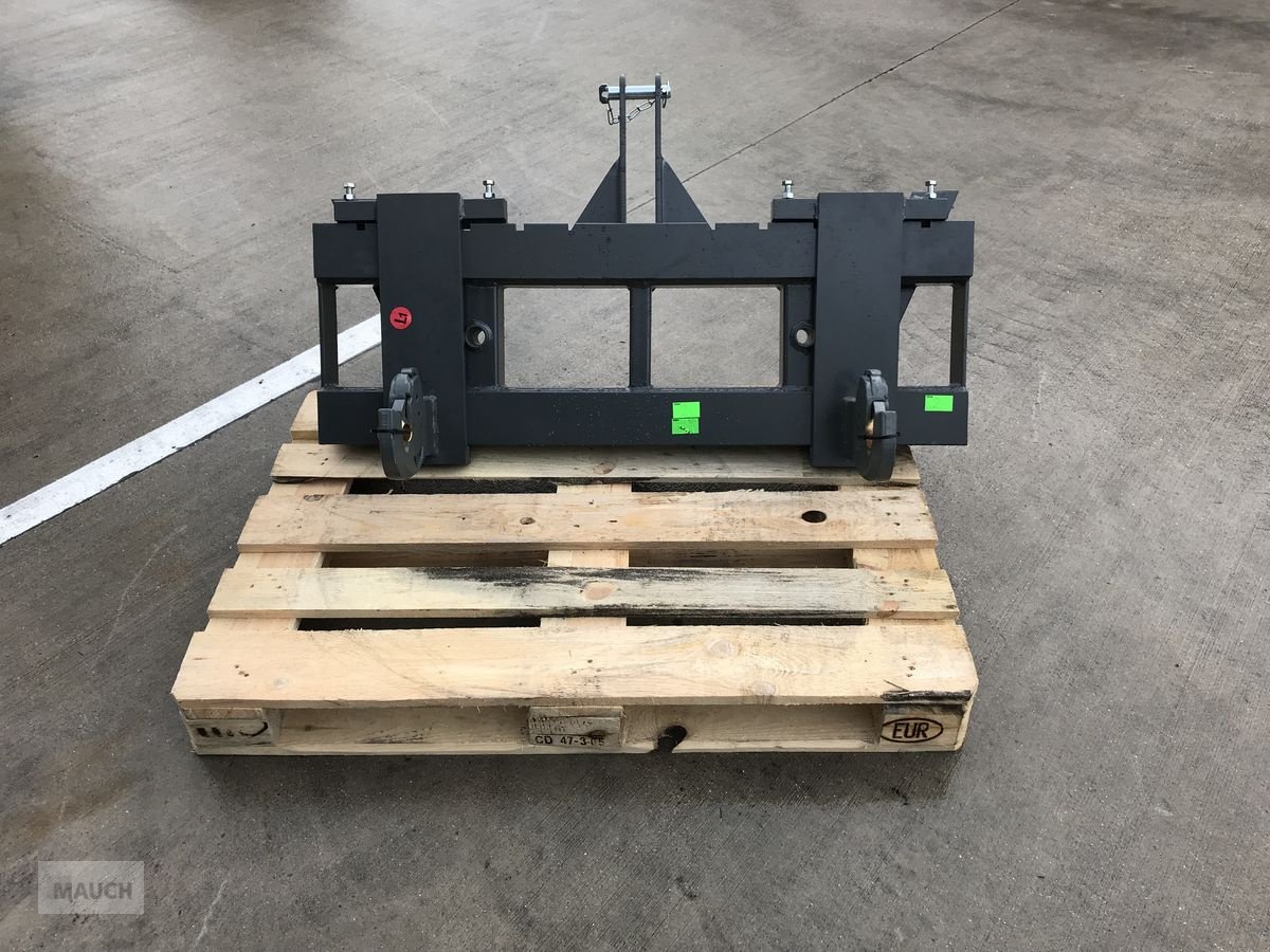 Frontladerzubehör des Typs Sonstige Euro-/ Dreipunktaufnahme, Neumaschine in Burgkirchen (Bild 2)