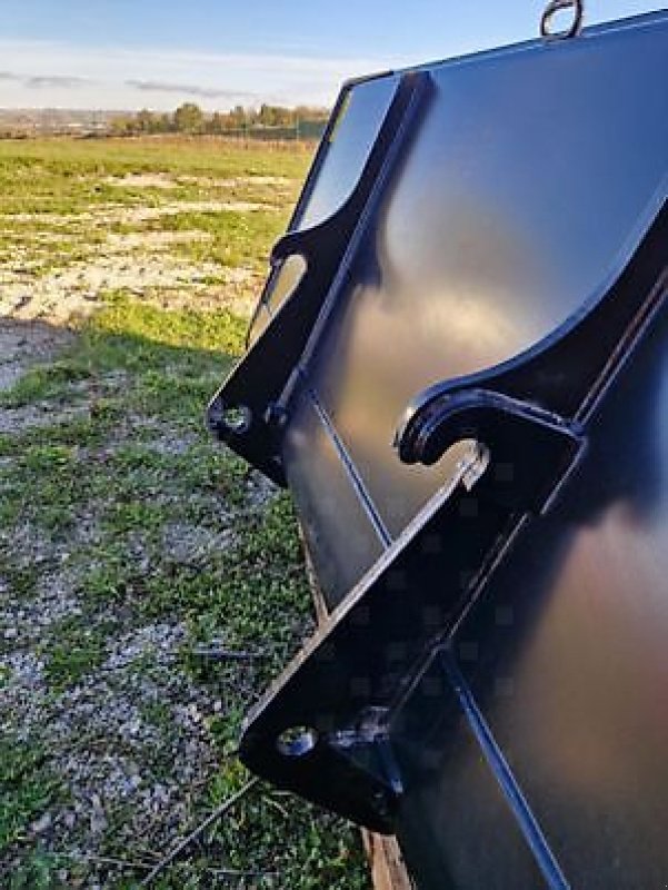 Frontladerzubehör tipa Sonstige Grand volume 3000 Litres, Gebrauchtmaschine u Monferran-Savès (Slika 4)