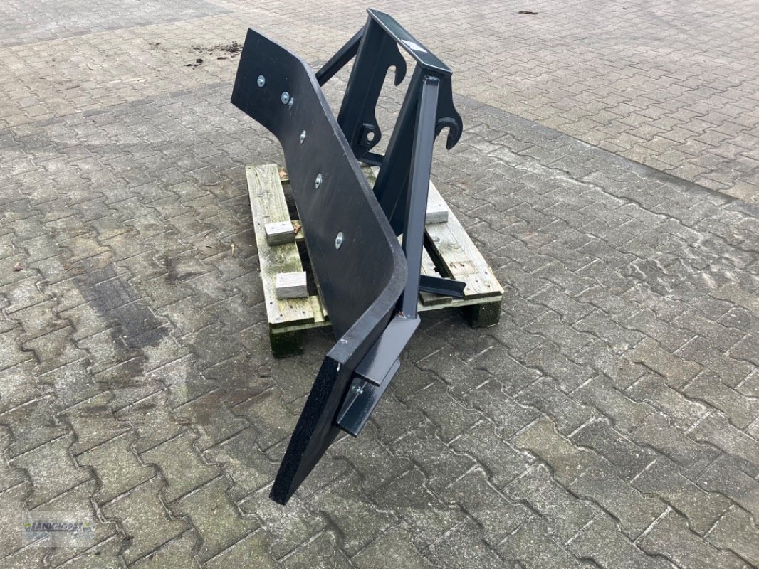 Frontladerzubehör of the type Sonstige GUMMISCHIEBER 2,60M, Neumaschine in Aurich (Picture 2)