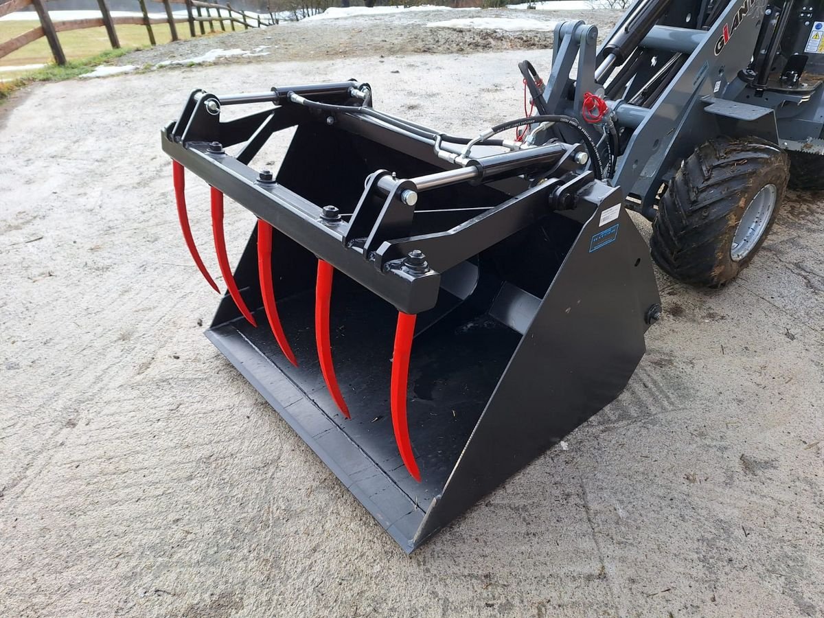 Frontladerzubehör of the type Sonstige Leichtgutschaufel mit Greifer, Neumaschine in Hopfgarten (Picture 1)