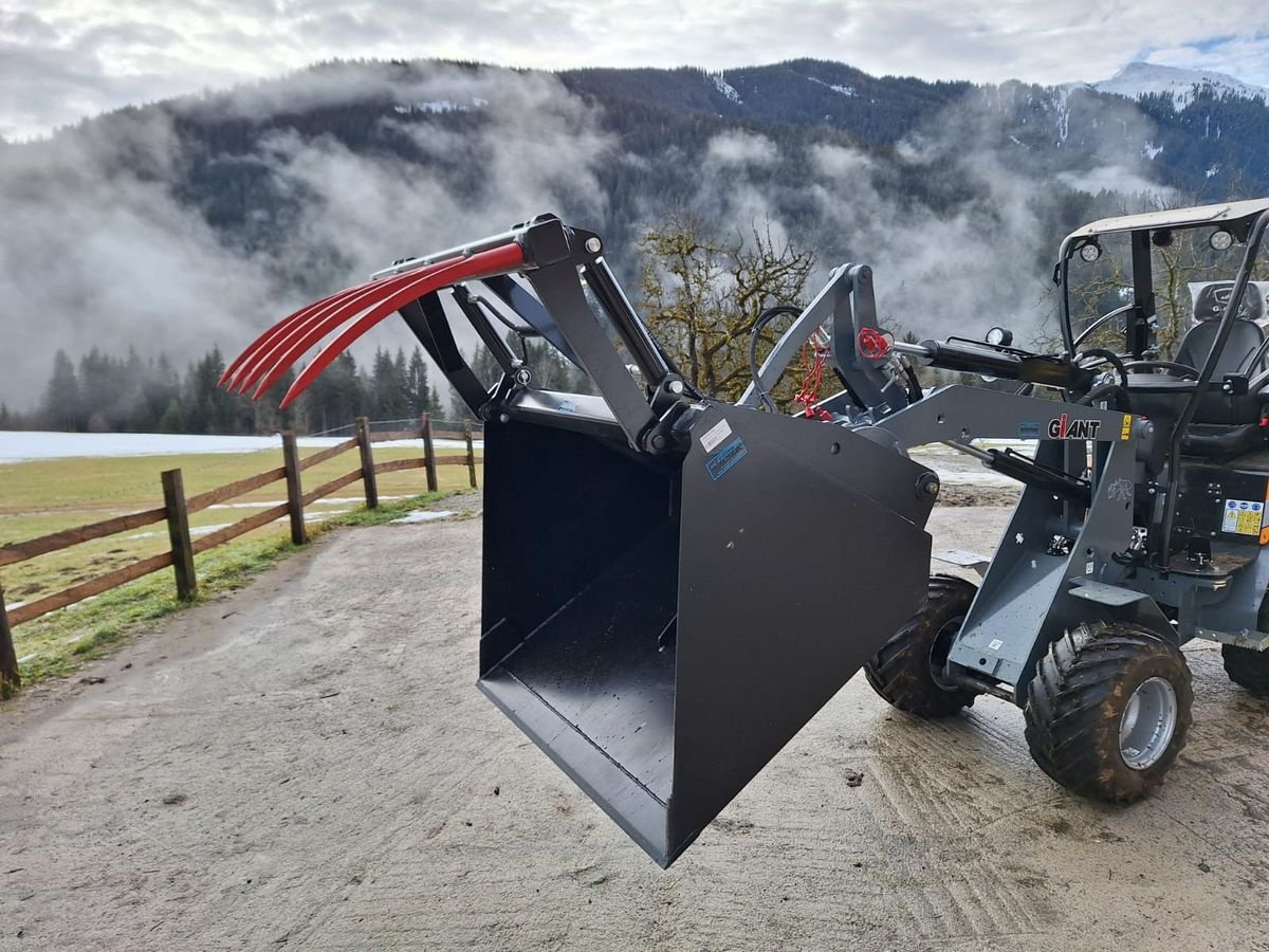 Frontladerzubehör of the type Sonstige Leichtgutschaufel mit Greifer, Neumaschine in Hopfgarten (Picture 9)