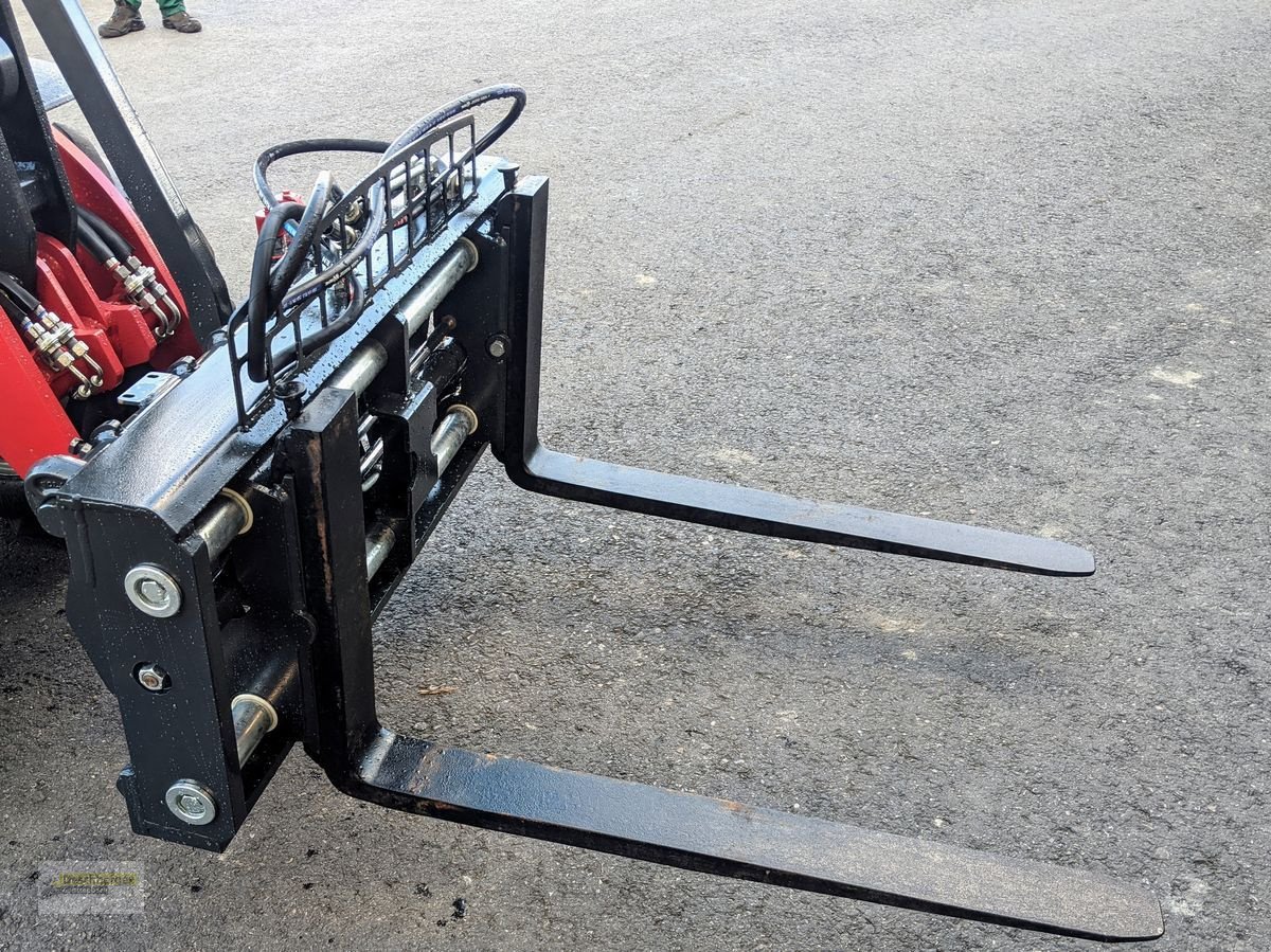 Frontladerzubehör des Typs Sonstige Palettengabel 2,5to hydr. Zinkenversteller, Neumaschine in Senftenbach (Bild 2)