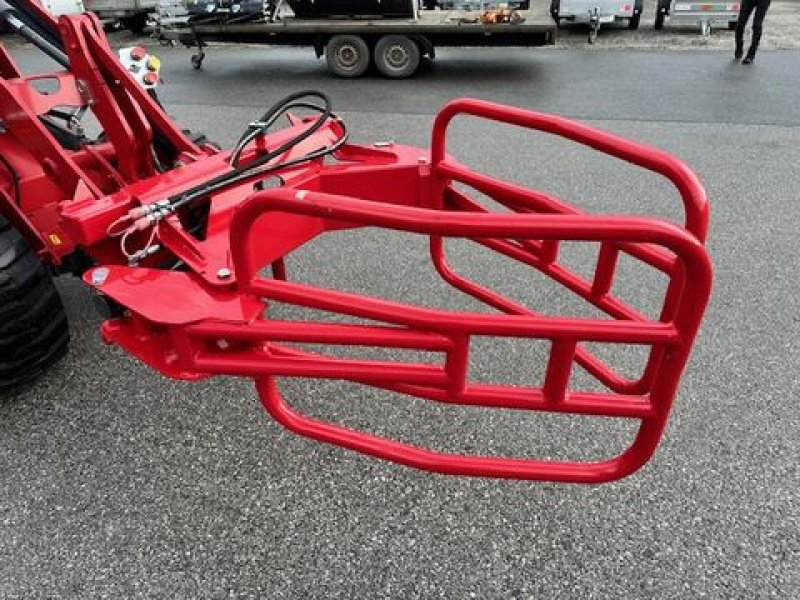 Frontladerzubehör des Typs Sonstige Rundballenzange mit Euroaufnahme, Neumaschine in Tamsweg (Bild 3)