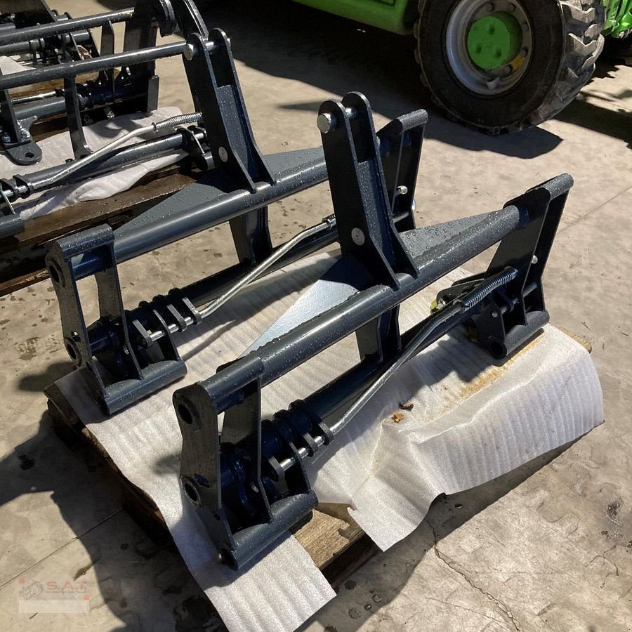 Frontladerzubehör of the type Sonstige SAT Adapter - Dreipunkt/Euro, Neumaschine in Eberschwang (Picture 1)