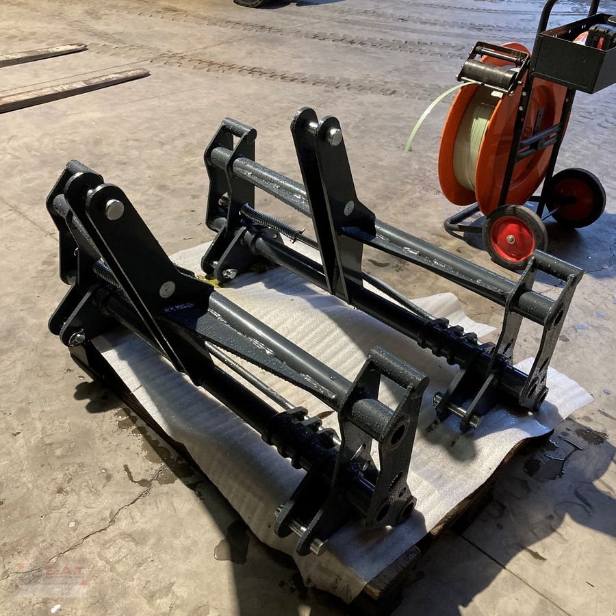 Frontladerzubehör of the type Sonstige SAT Adapter - Dreipunkt/Euro, Neumaschine in Eberschwang (Picture 2)