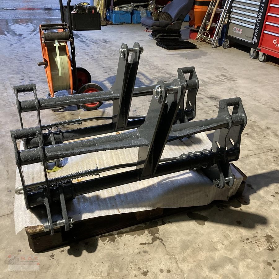 Frontladerzubehör of the type Sonstige SAT Adapter - Dreipunkt/Euro, Neumaschine in Eberschwang (Picture 6)