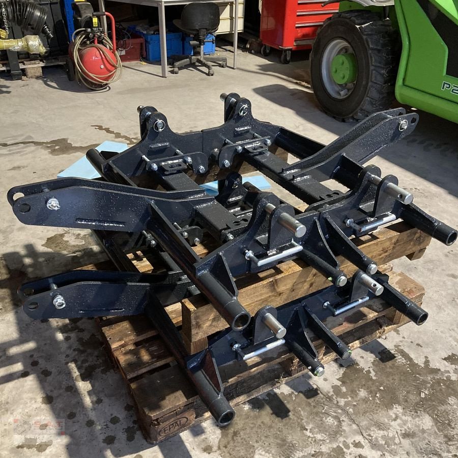 Frontladerzubehör of the type Sonstige SAT Adapter - Dreipunkt/Hauer, Neumaschine in Eberschwang (Picture 1)