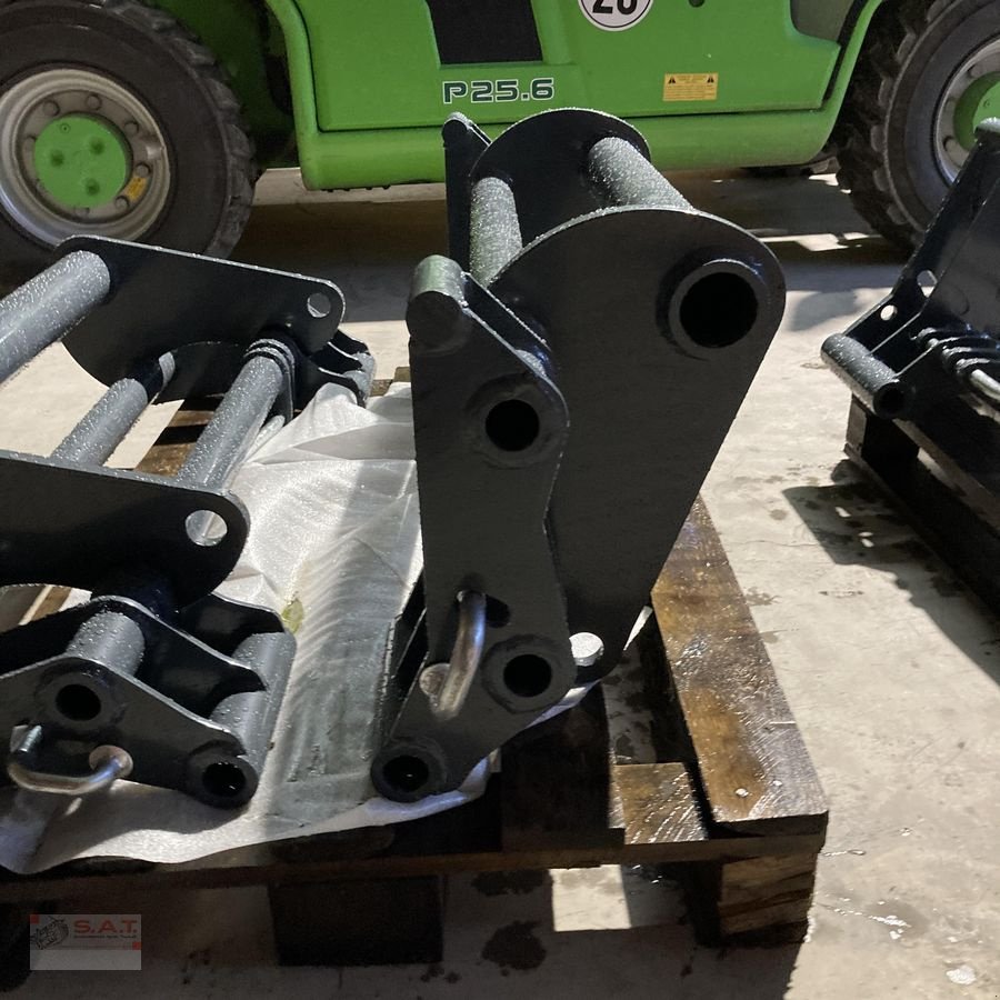 Frontladerzubehör of the type Sonstige SAT Adapter - Manitou/Euro, Neumaschine in Eberschwang (Picture 4)