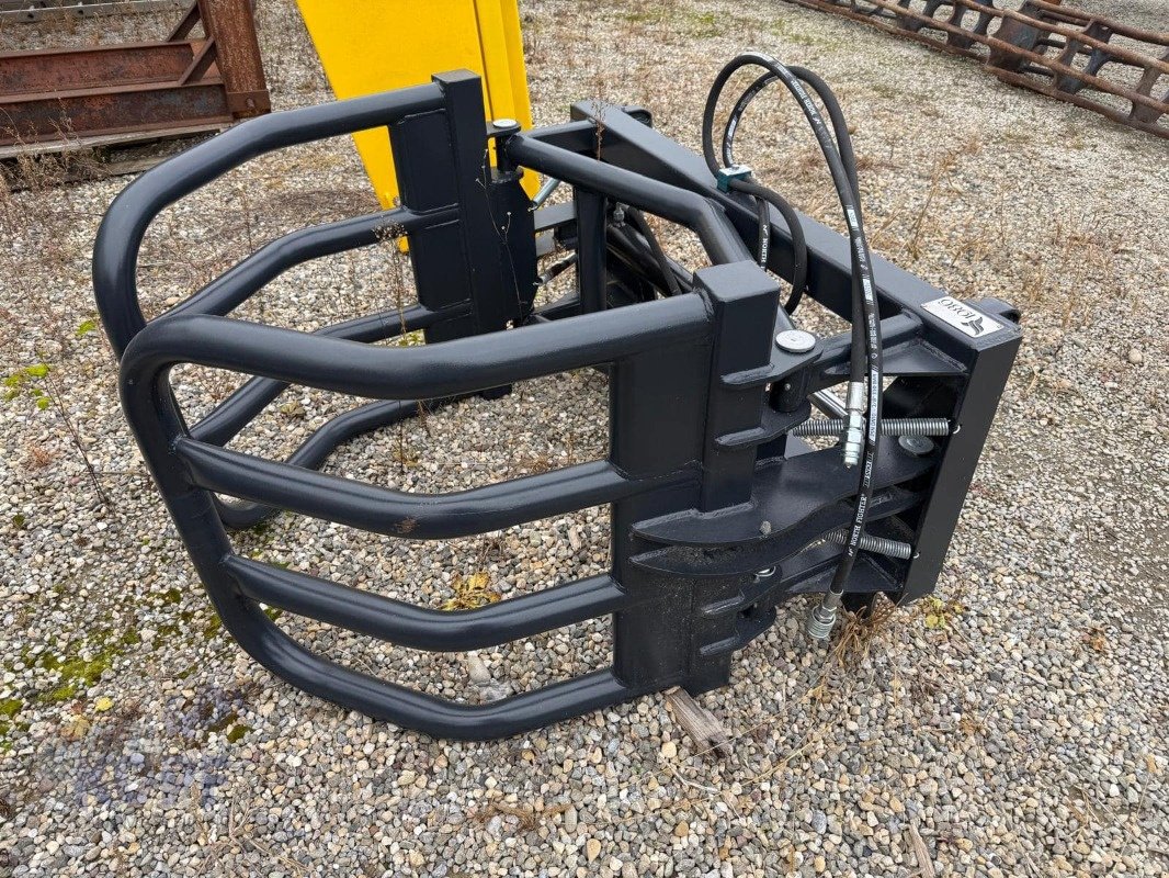 Frontladerzubehör of the type Sonstige Topbau Ballenzange mit Euroaufnahme NEU, Neumaschine in Schutterzell (Picture 1)