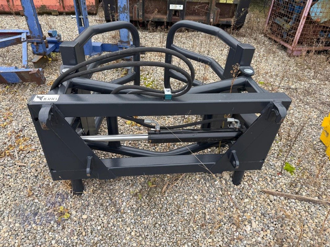 Frontladerzubehör of the type Sonstige Topbau Ballenzange mit Euroaufnahme NEU, Neumaschine in Schutterzell (Picture 2)