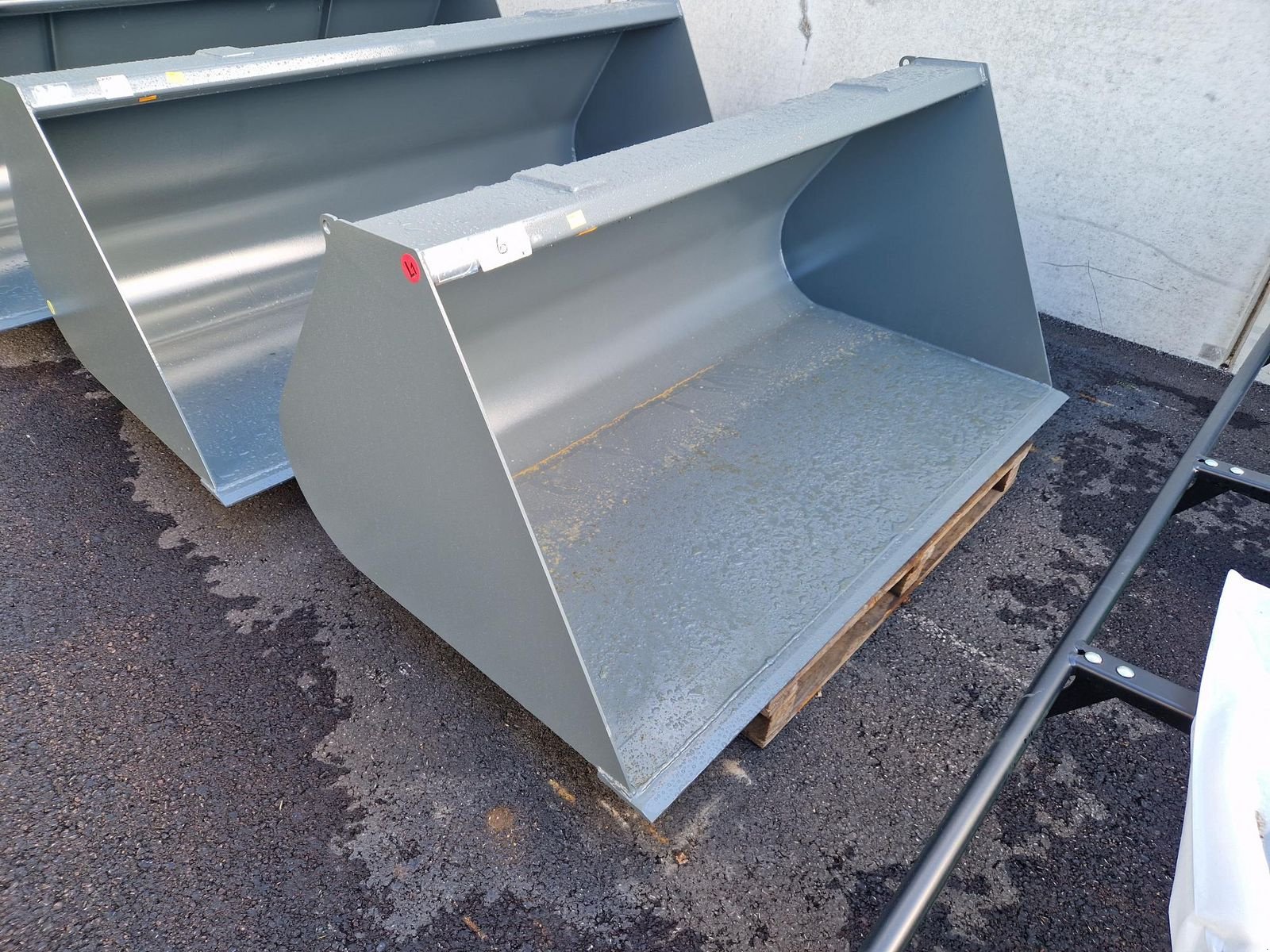 Frontladerzubehör of the type Sonstige Universalschaufel gerundet 180cm, Neumaschine in Grünbach (Picture 1)