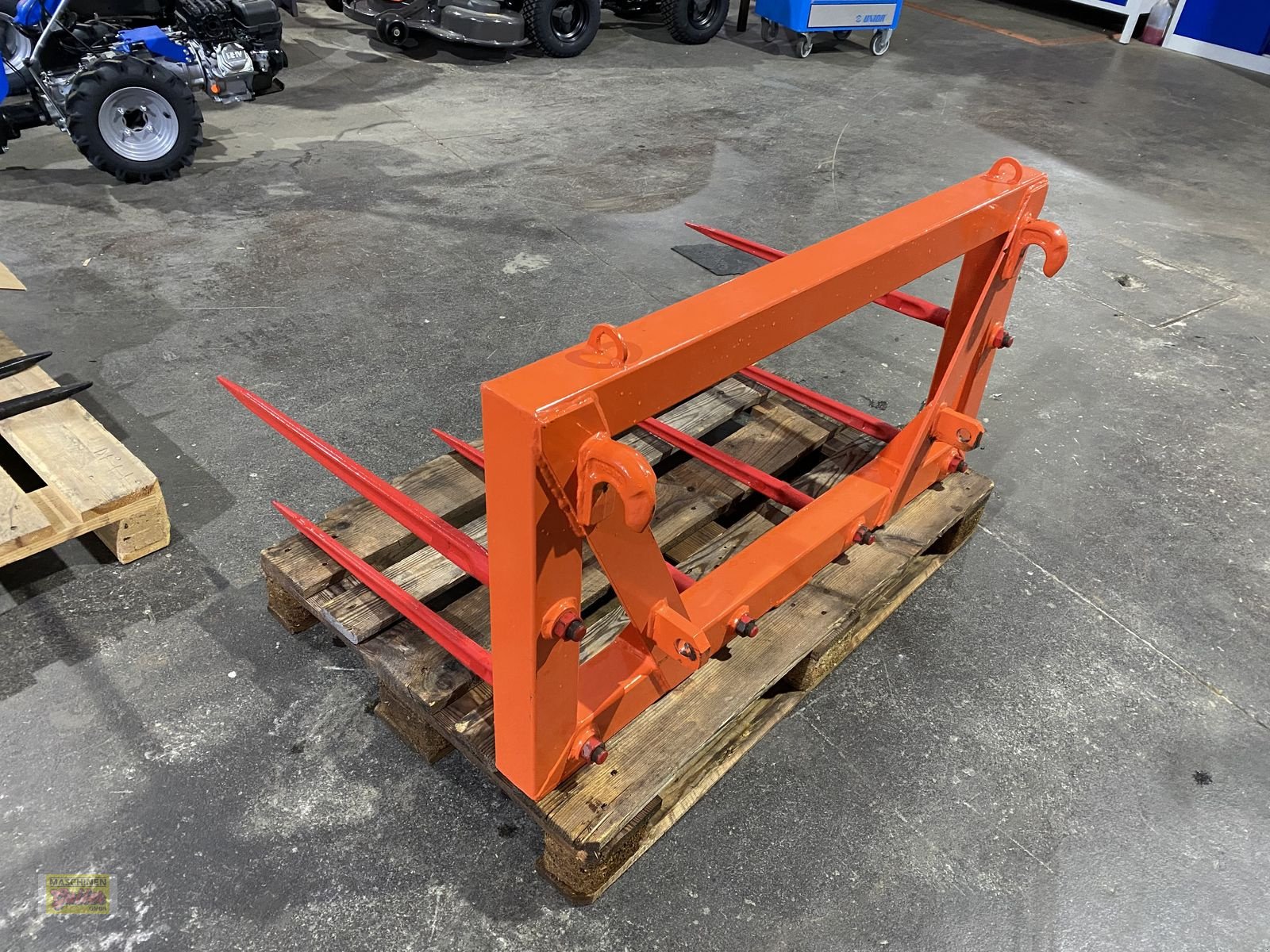 Frontladerzubehör a típus Stekro Ballenspitz mit 6 Zinken schraubbar, Vorführmaschine ekkor: Kötschach (Kép 14)