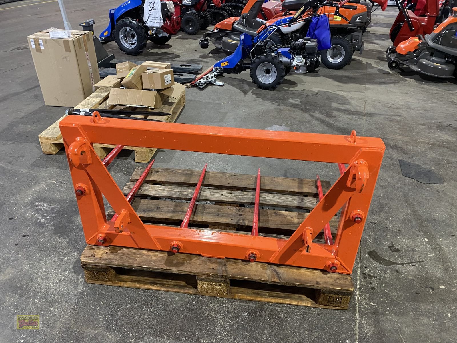 Frontladerzubehör a típus Stekro Ballenspitz mit 6 Zinken schraubbar, Vorführmaschine ekkor: Kötschach (Kép 11)