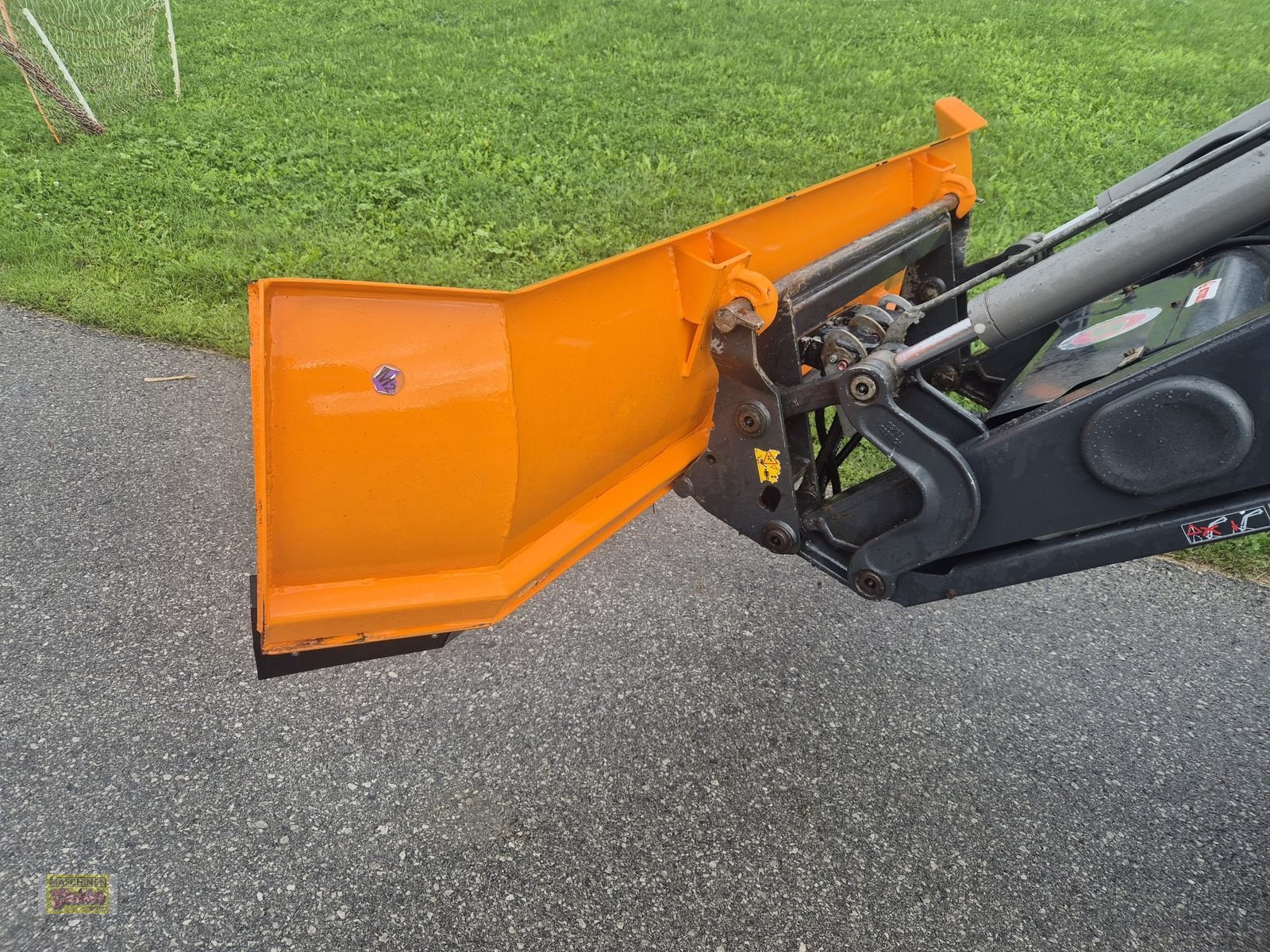 Frontladerzubehör van het type Stekro Gummischieber mit Euroaufnahme 250 cm, Gebrauchtmaschine in Kötschach (Foto 10)
