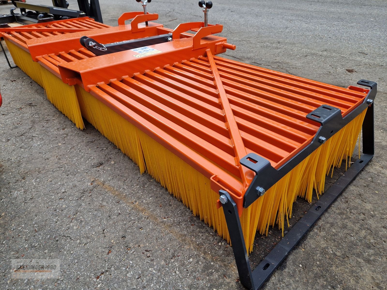 Frontladerzubehör du type Stekro Kehrbesen XL, Gebrauchtmaschine en Altenfelden (Photo 4)