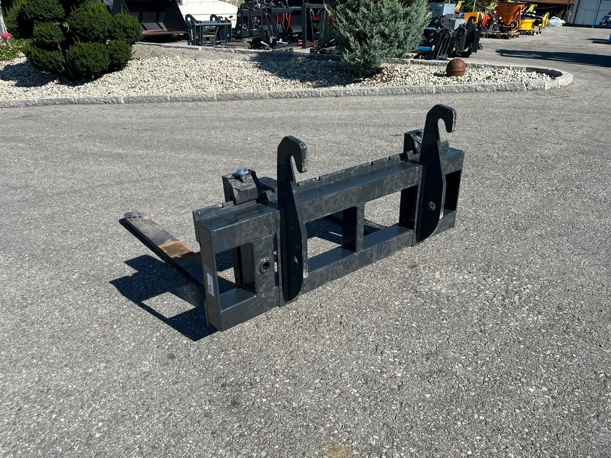 Frontladerzubehör of the type Stekro Palettengabel 2,0to Profil 80 Weidemann-Aufnahme, Neumaschine in NATTERNBACH (Picture 2)