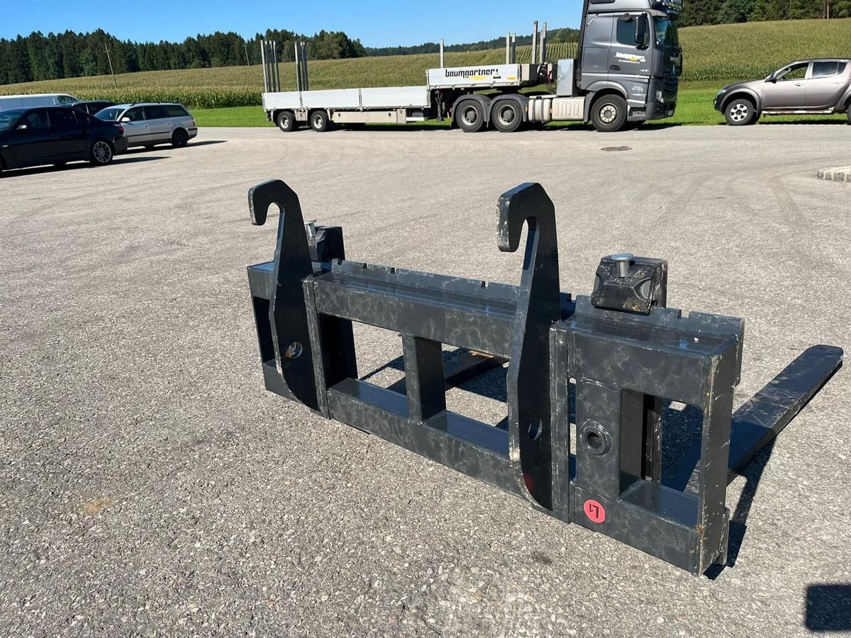 Frontladerzubehör of the type Stekro Palettengabel 2,5to Profil 80 Weidemann-Aufnahme, Neumaschine in NATTERNBACH (Picture 5)