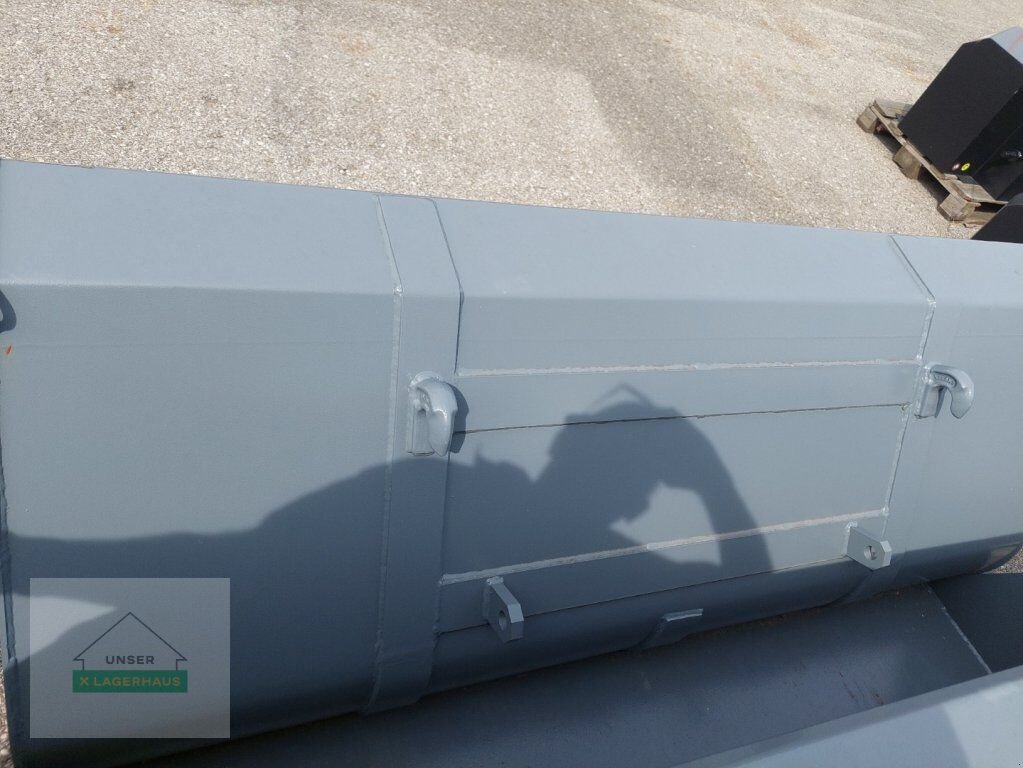 Frontladerzubehör des Typs Stekro SCHAUFEL GERUNDET 1:8 METER, Neumaschine in Aschbach (Bild 2)