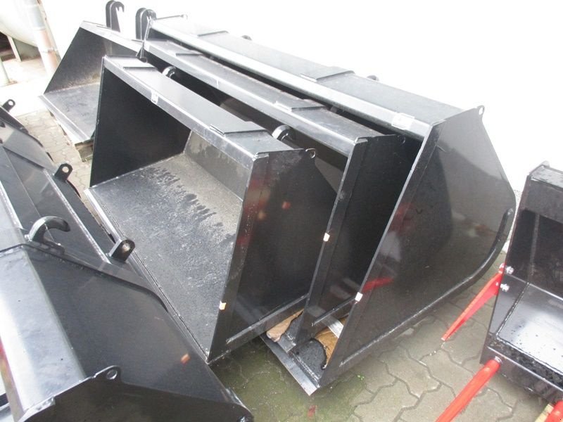 Frontladerzubehör of the type Stekro Schaufel gerundet 2,2 m breit, Neumaschine in St. Marienkirchen (Picture 1)