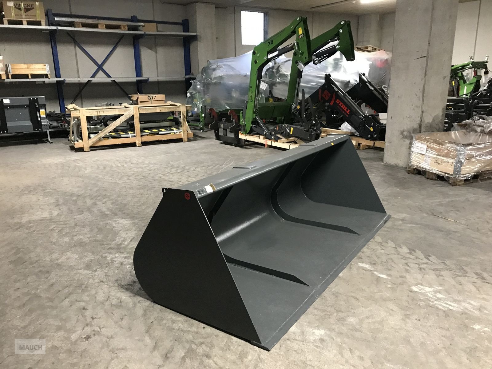 Frontladerzubehör van het type Stekro Schaufel gerundet 2,4m, Neumaschine in Burgkirchen (Foto 6)