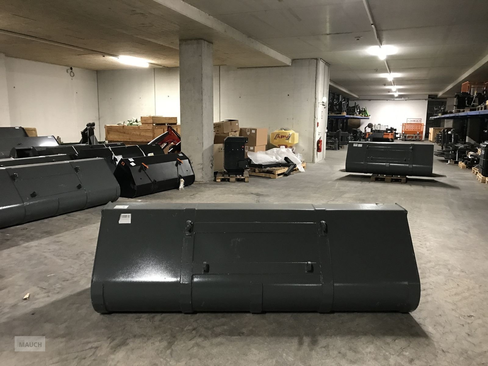 Frontladerzubehör van het type Stekro Schaufel gerundet 2,4m, Neumaschine in Burgkirchen (Foto 2)