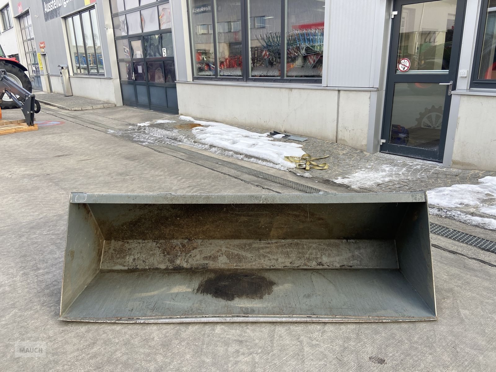 Frontladerzubehör типа Stekro Universalschaufel 2,2m, Gebrauchtmaschine в Burgkirchen (Фотография 7)