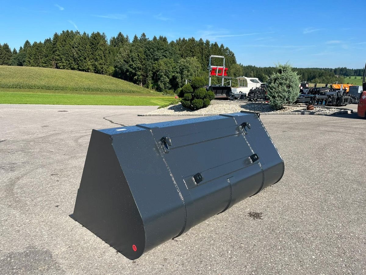 Frontladerzubehör van het type Stekro Volumenschaufel 1,8m Euroaufnahme, Neumaschine in NATTERNBACH (Foto 4)