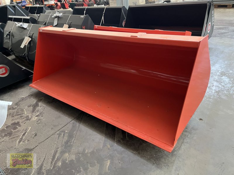 Frontladerzubehör of the type Stekro Volumenschaufel 240 cm mit Hauer -  Aufnahme, Neumaschine in Kötschach (Picture 1)