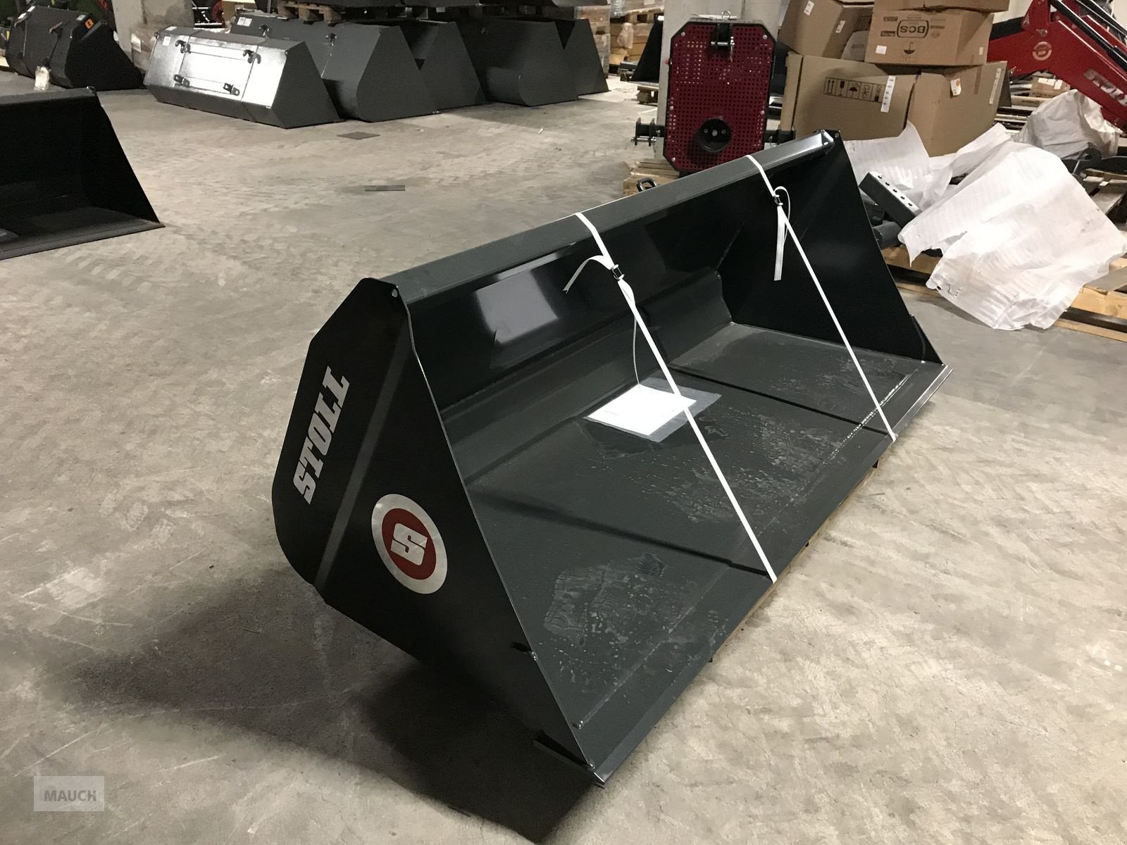 Frontladerzubehör типа Stoll Schaufel Robust U 2,20m, Neumaschine в Burgkirchen (Фотография 5)