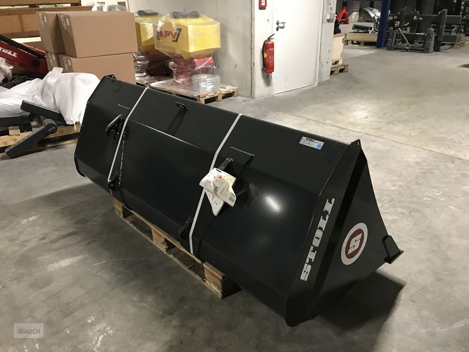 Frontladerzubehör типа Stoll Schaufel Robust U 2,20m, Neumaschine в Burgkirchen (Фотография 6)