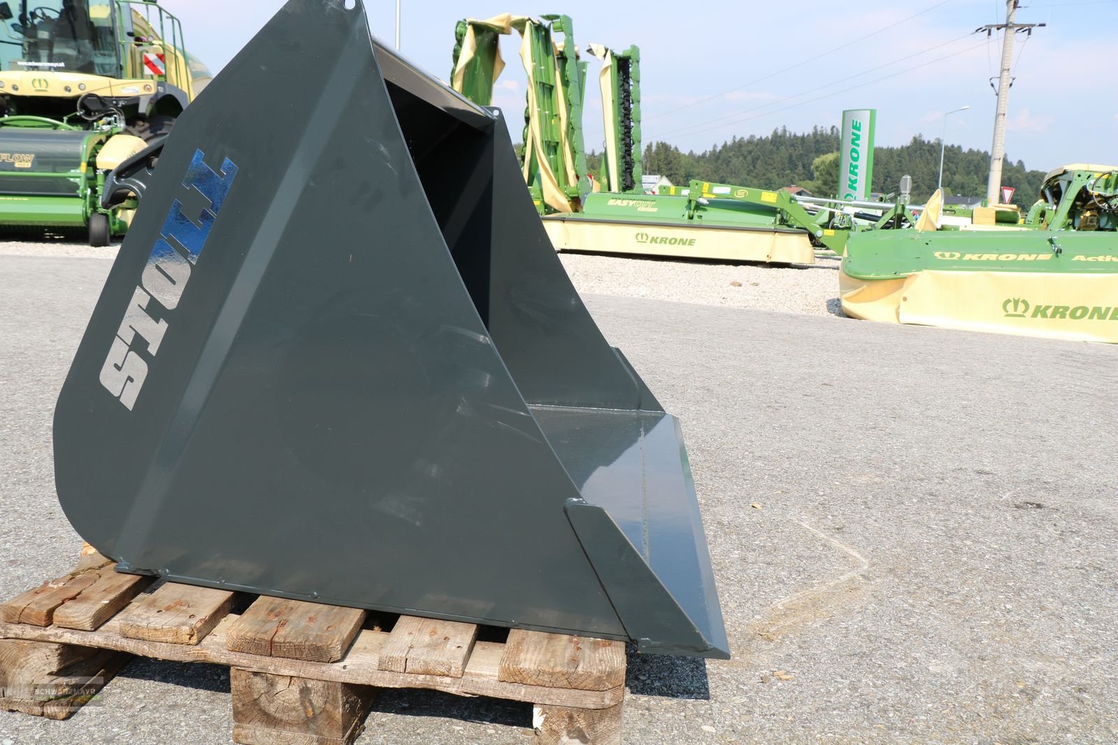 Frontladerzubehör of the type Stoll Universalschaufel 1,30m, Neumaschine in Gampern (Picture 7)