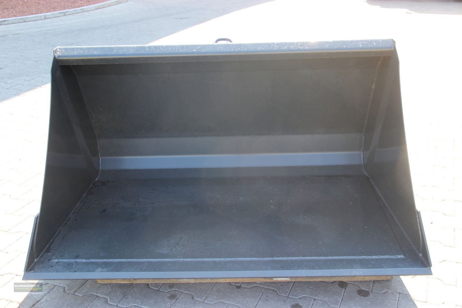 Frontladerzubehör of the type Stoll Universalschaufel 1,50m, Neumaschine in Gampern (Picture 5)