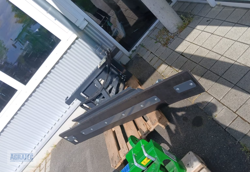 Frontladerzubehör des Typs Talex E101.220, Neumaschine in Salching bei Straubing (Bild 1)