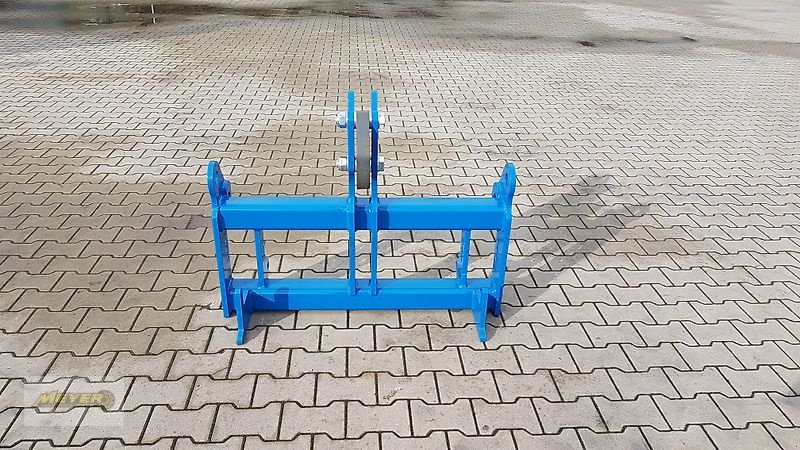 Frontladerzubehör типа WM Meyer DP Dreipunktadapterrahmen, Neumaschine в Andervenne (Фотография 13)