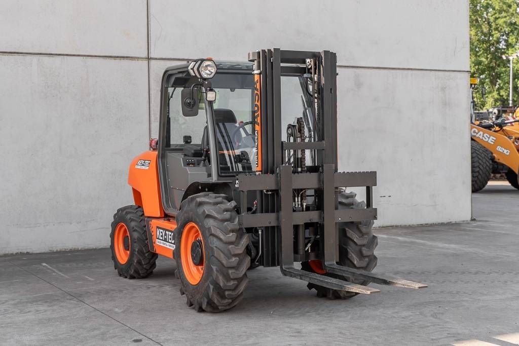 Frontstapler of the type Ausa C 251 H x4, Neumaschine in Moerbeke (Picture 3)