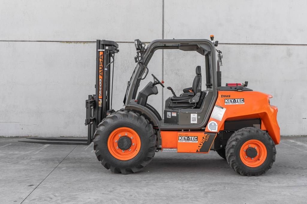 Frontstapler of the type Ausa C 251 H x4, Neumaschine in Moerbeke (Picture 4)