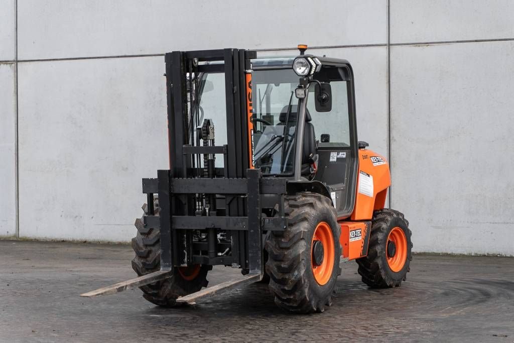 Frontstapler van het type Ausa C 251 H x4, Neumaschine in Moerbeke (Foto 1)