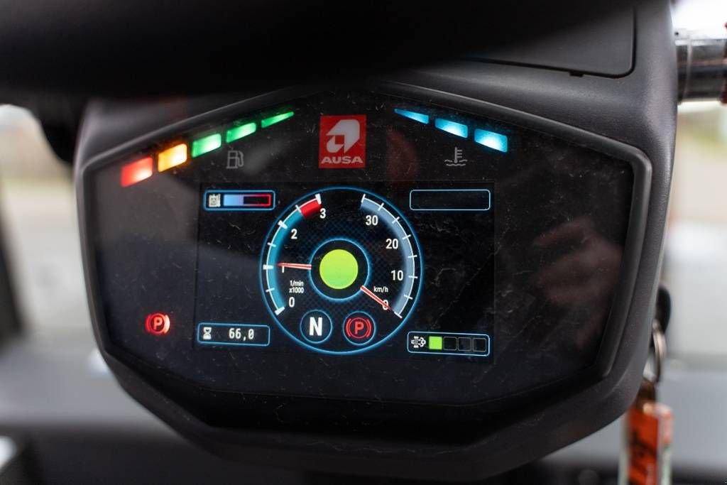 Frontstapler tipa Ausa C 251 H x4, Neumaschine u Moerbeke (Slika 10)