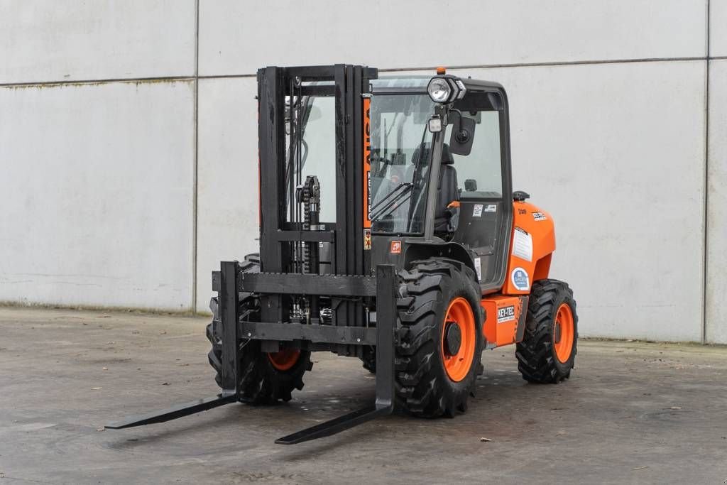 Frontstapler des Typs Ausa C 251 H x4, Neumaschine in Moerbeke (Bild 1)