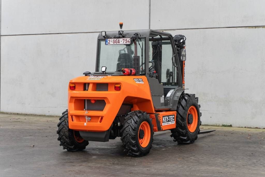 Frontstapler des Typs Ausa C 251 H x4, Neumaschine in Moerbeke (Bild 4)