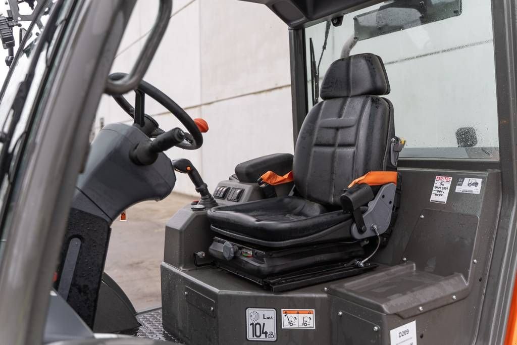 Frontstapler des Typs Ausa C 251 H x4, Neumaschine in Moerbeke (Bild 7)