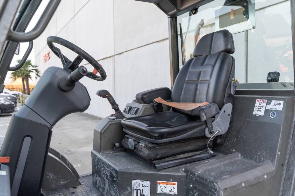 Frontstapler του τύπου Ausa C 251 H x4, Neumaschine σε Moerbeke (Φωτογραφία 7)