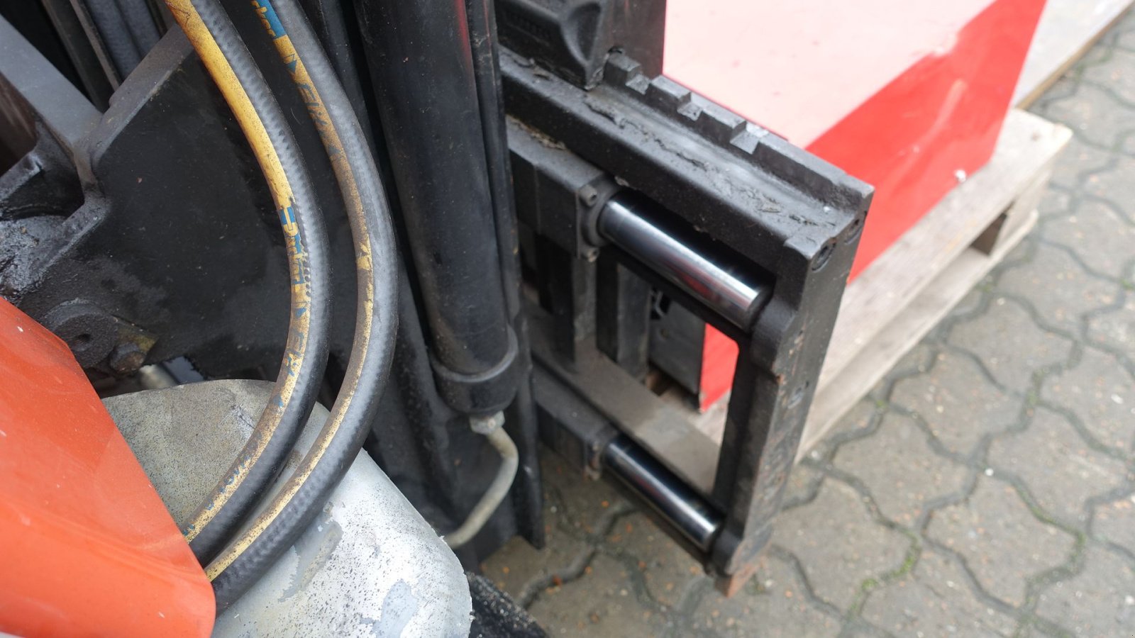 Frontstapler des Typs BT CBE 16 F // 1600 kg el, Gebrauchtmaschine in Skive (Bild 4)