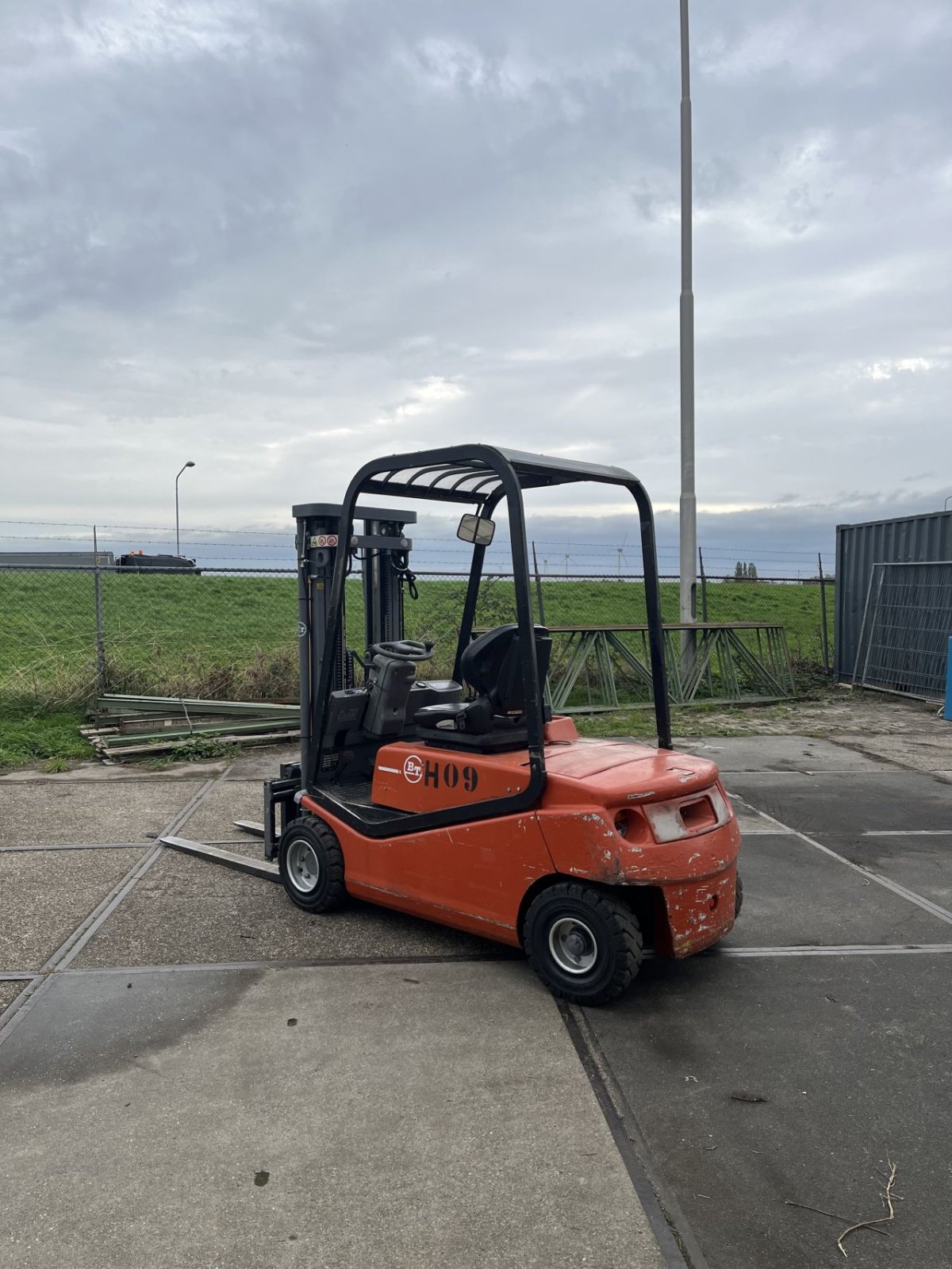 Frontstapler des Typs BT CBE 2.0 F, Gebrauchtmaschine in Etten Leur (Bild 4)