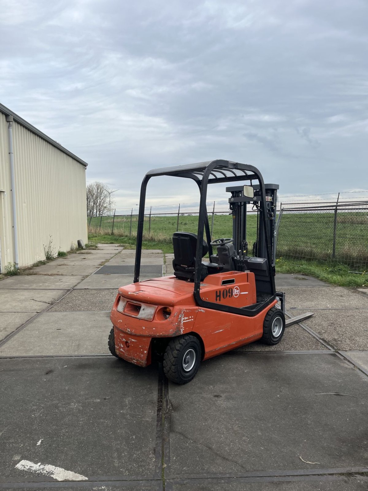 Frontstapler des Typs BT CBE 2.0 F, Gebrauchtmaschine in Etten Leur (Bild 3)