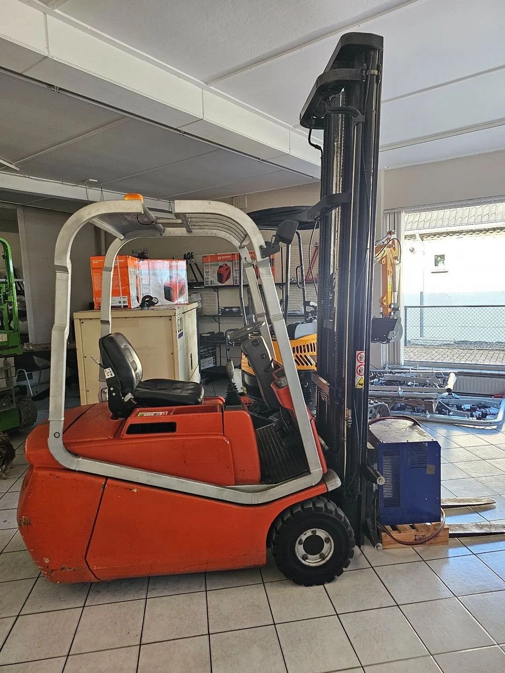 Frontstapler des Typs BT Cesab cargo 6m mast triplo elektrische heftruck, Gebrauchtmaschine in Scherpenzeel (Bild 2)