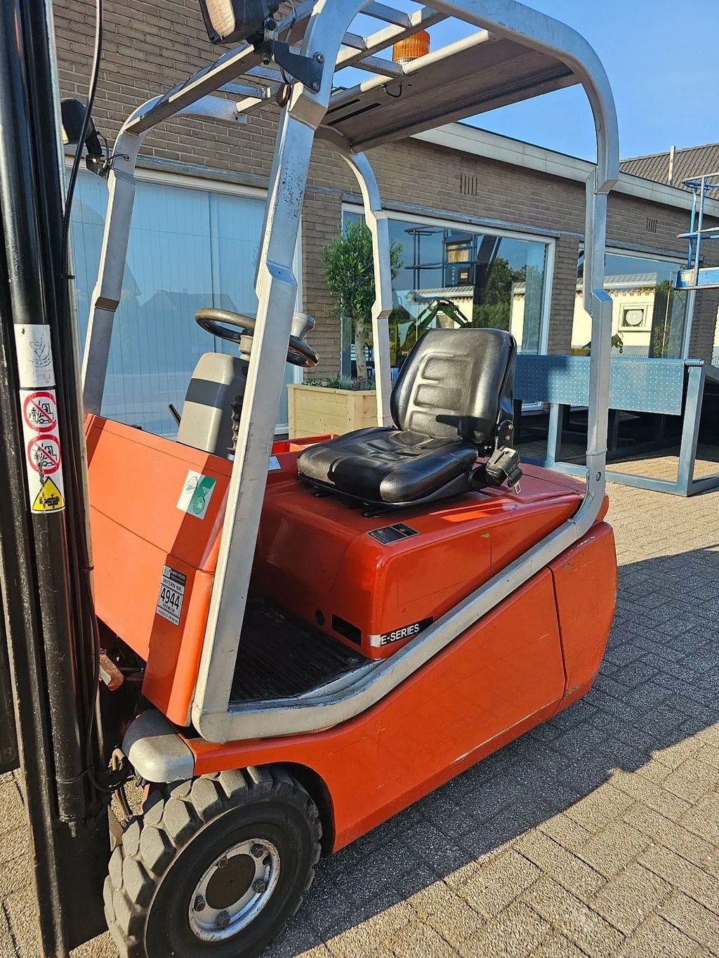 Frontstapler des Typs BT Cesab cargo 6m mast triplo elektrische heftruck, Gebrauchtmaschine in Scherpenzeel (Bild 9)