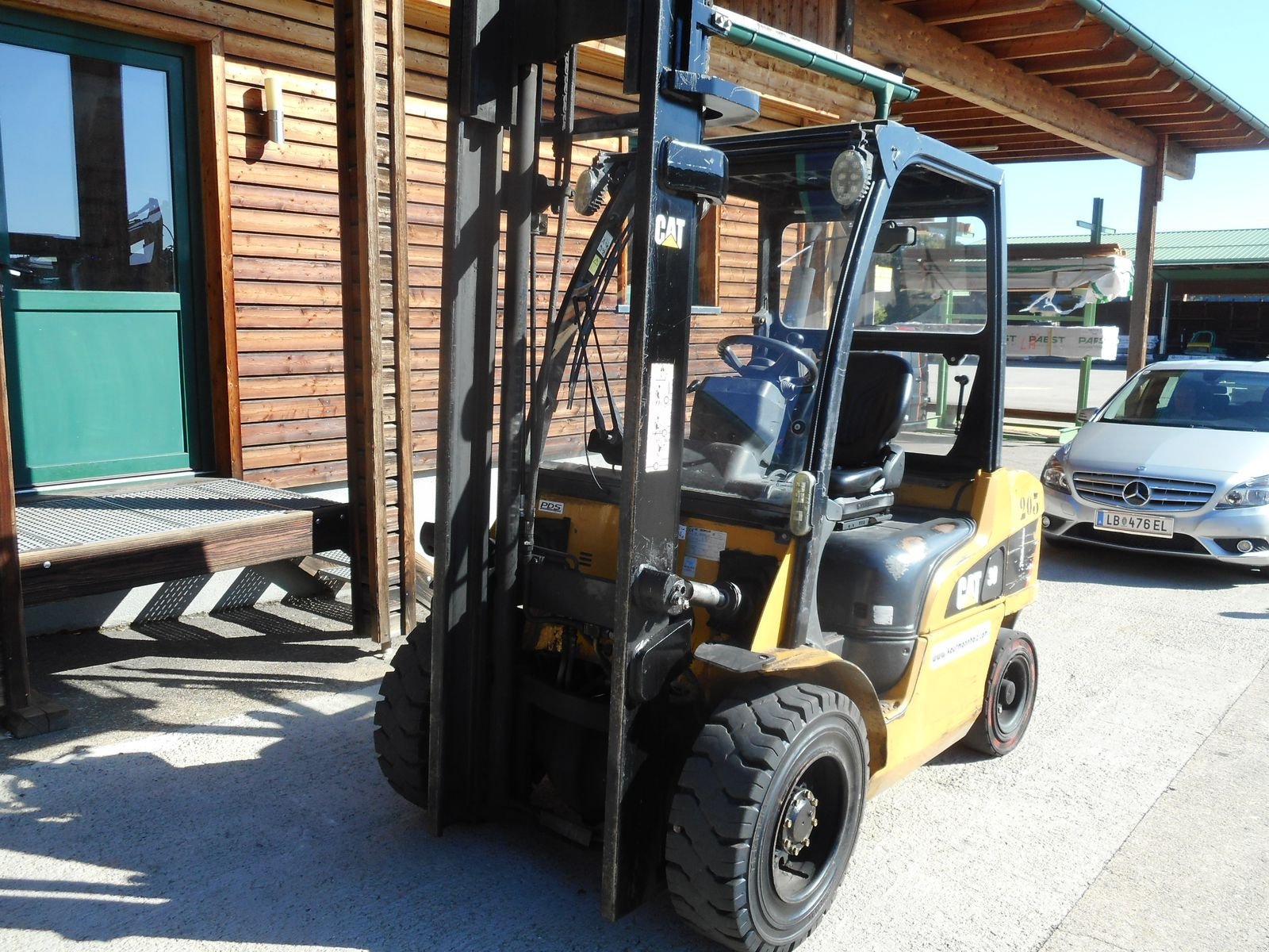 Frontstapler del tipo CAT DP30N Triplex 5,97 Meter + SS + LS + Halbkab., Gebrauchtmaschine In St. Nikolai ob Draßling (Immagine 19)