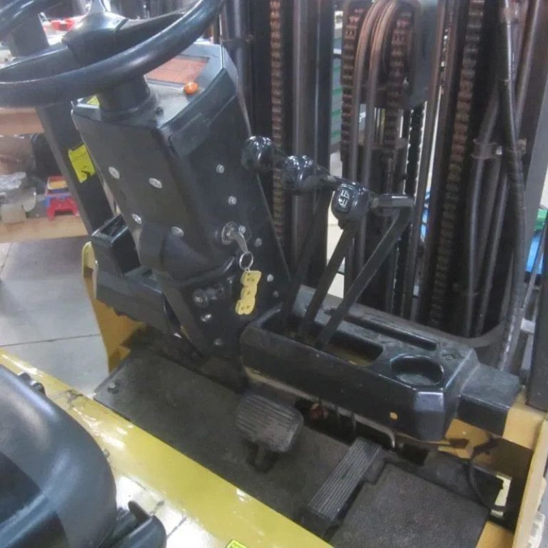Frontstapler del tipo Caterpillar 2500 kg., heft. elekt., triplo, side shift, containermast., Gebrauchtmaschine In Tubbergen (Immagine 8)